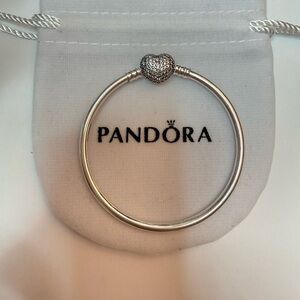 Pandora Moments Sparkling Heart & Snake Chain Bracelet 6.5 inch
Sterling silver